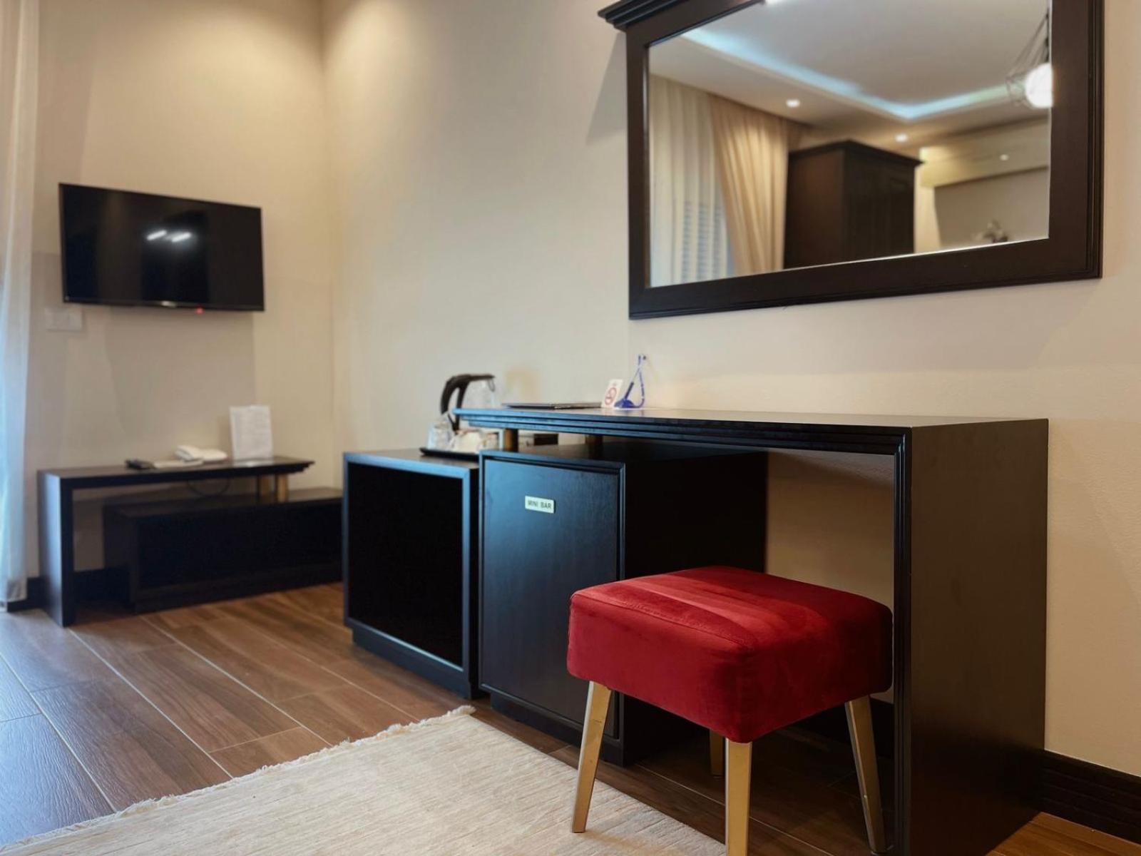 Padam Hotel & Spa Ulcinj Buitenkant foto