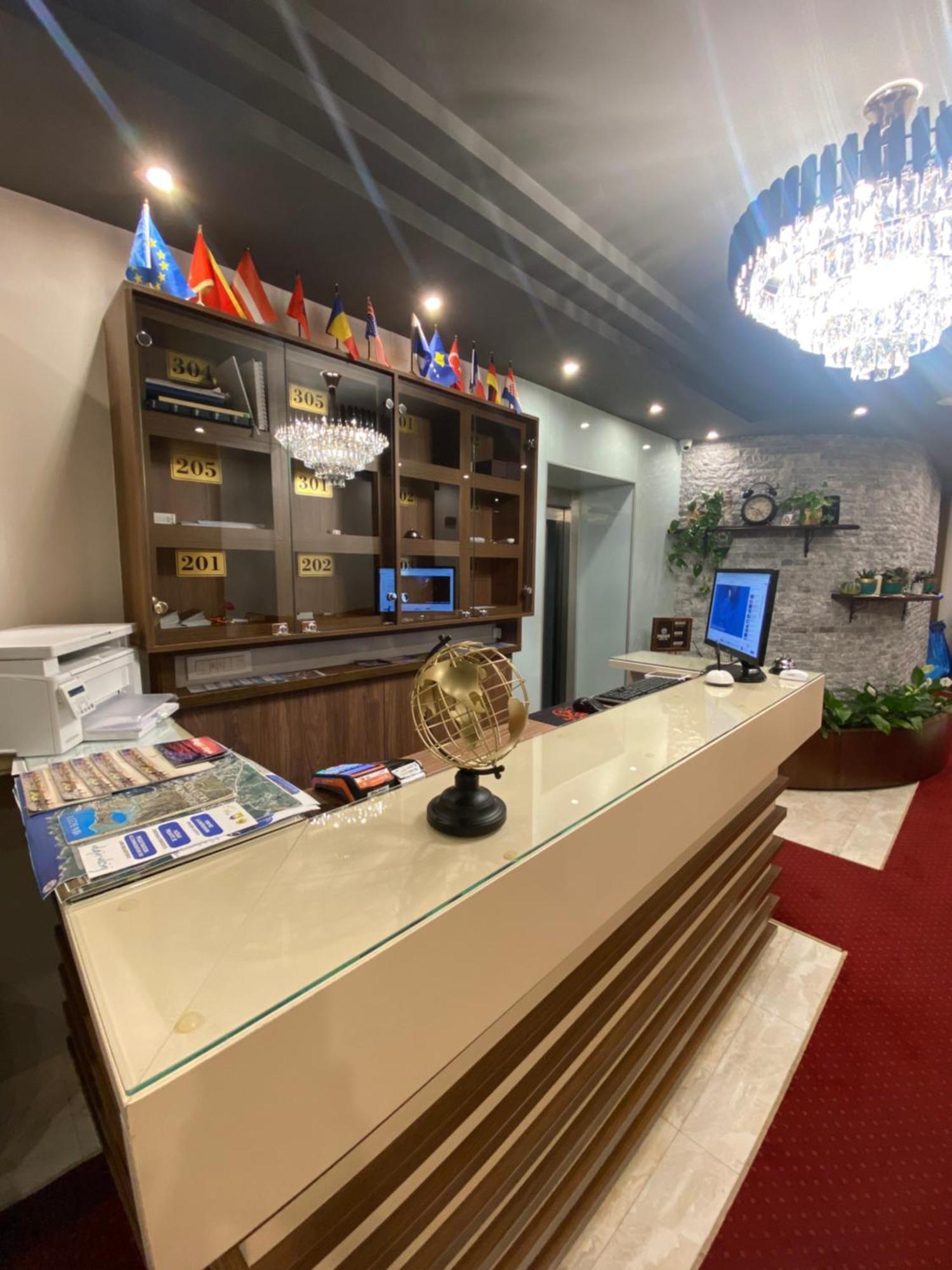 Padam Hotel & Spa Ulcinj Buitenkant foto
